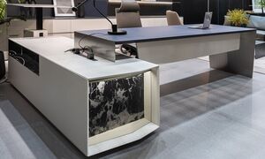 Стол с боковой тумбой, правый