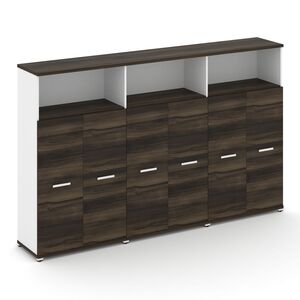 Шкаф три широкие секции, 4 ниши