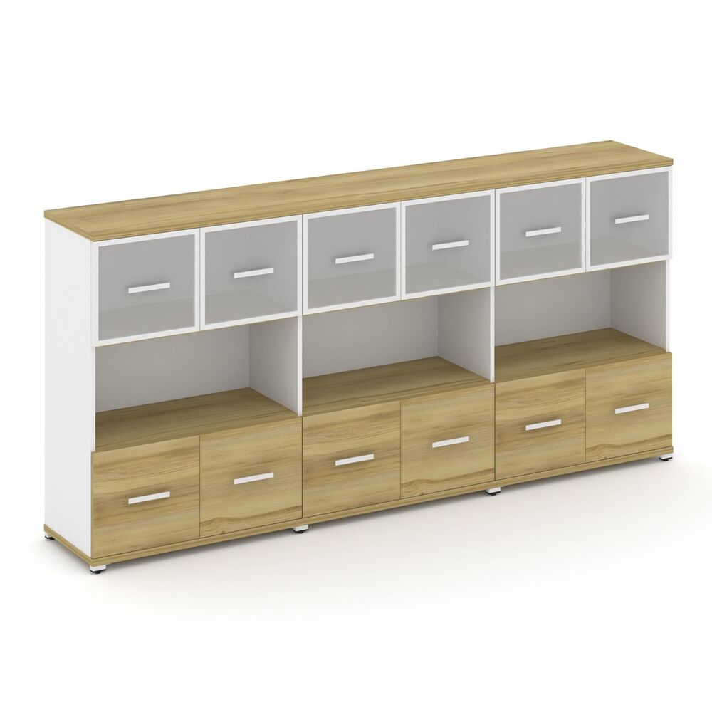 Шкаф три широкие секции, 3 ниши