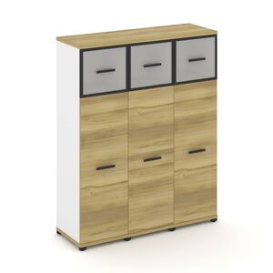 Шкаф три узкие секции, 4 ниши