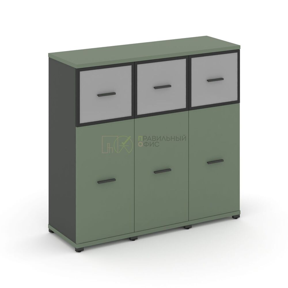 Шкаф три узкие секции, 3 ниши