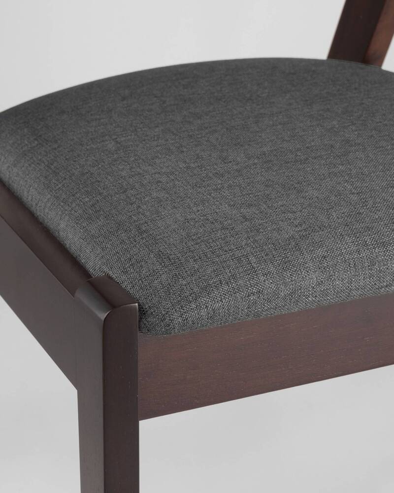 Стул обеденный